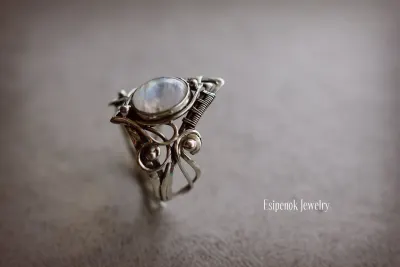 Vintage Tibetan moonstone Big Healing Crystal Rings For Women Boho Antique Indian Moonstone Ring Fine Jewelry Girls Ladies Gifts
