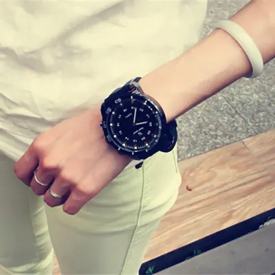 LinTimes Unisex Women Men Wristwatch Sports Watches Outdoor Fashion Quartz Watch Large Round Dial Wristwatch
