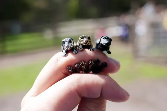 Kinitial 1PCS Antique Bronze Black Realistic Dachshund Dog Puppy Animal 3D Adjustable Rings anillos mujer