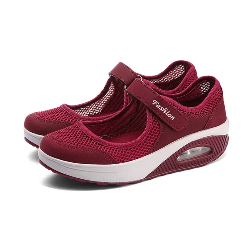 Sneakers Female Flat Soft Comfortable Fashion Lightweight Pumps Shoes Joker Slip on Super Light Casual Vulcanize Shoes Woman Red