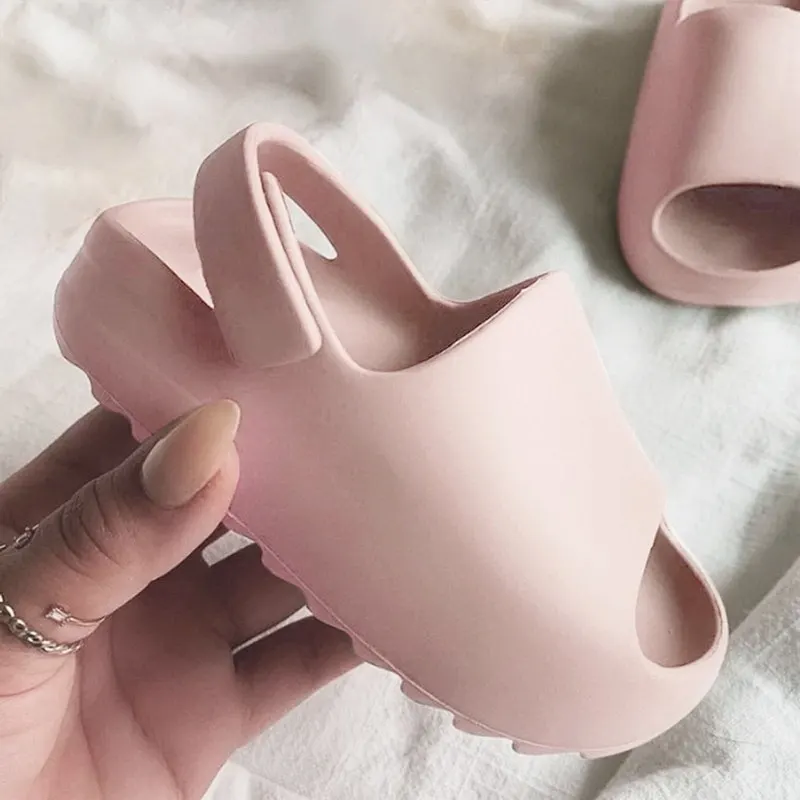 Children Sandals for Girls Kids Slippers Boys Thick Sole Soft New-Designed Baby Shoes Garden Footwear Comfortable 13-16cm Fashio