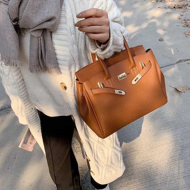2021 Spring and Summer New Ladies Luxury Brand Designer Bag High Quality Fashion Simple Letter One Shoulder Messenger Handbag